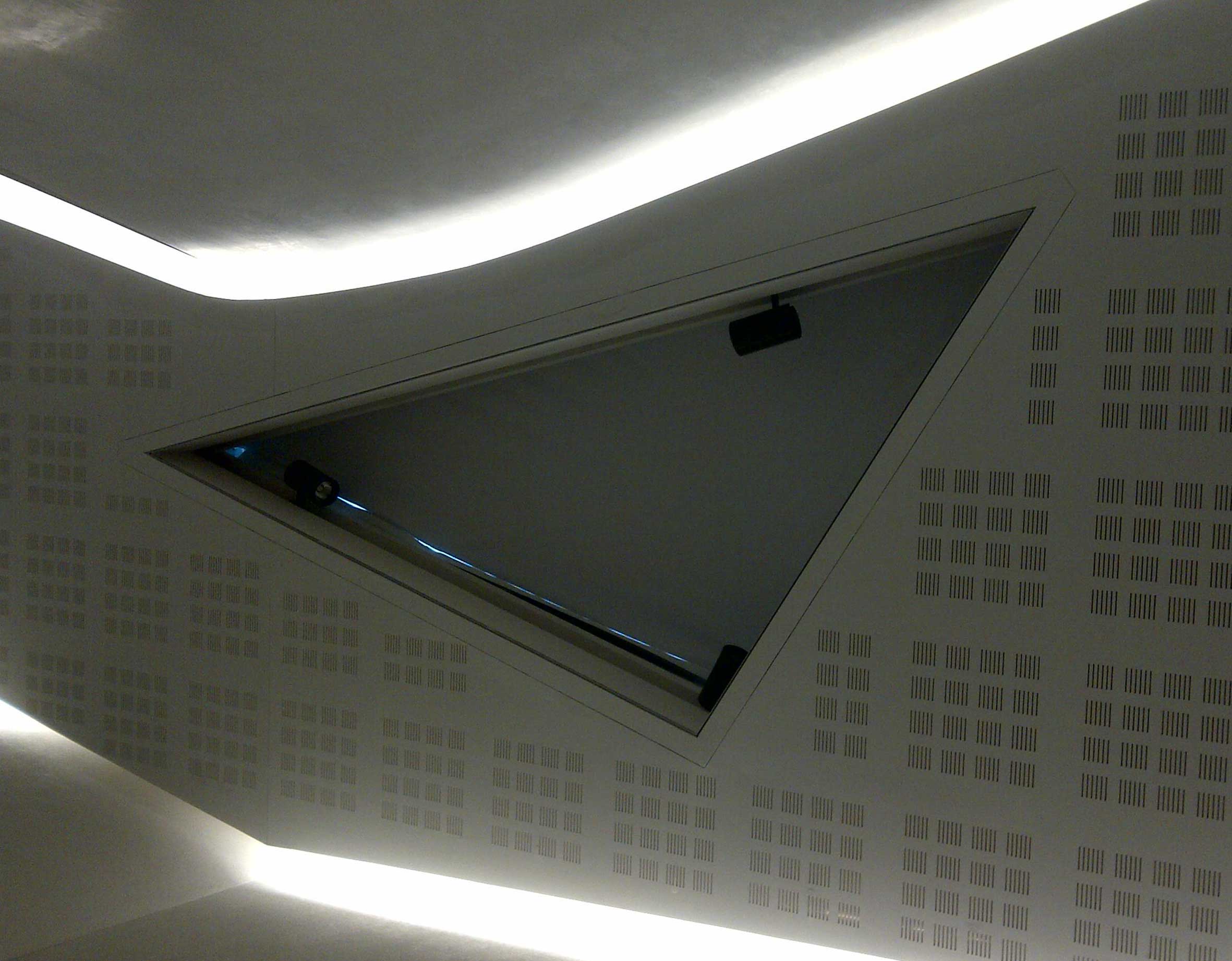 teatrino triangolo chiuso